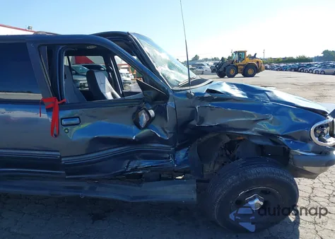 1998 Ford Explorer Eddie Bauer/Limited/Xl/Xlt from USA, damaged, VIN 1FMZU34X9WZA33714